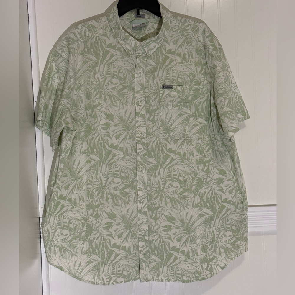 Columbia Men's Light Green Leaf Print Shirt